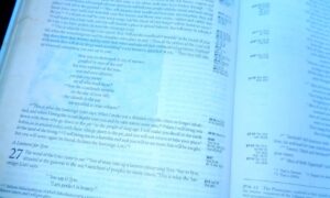 Teaching Kids About the Bible and Context - Parenting Like Hannah
